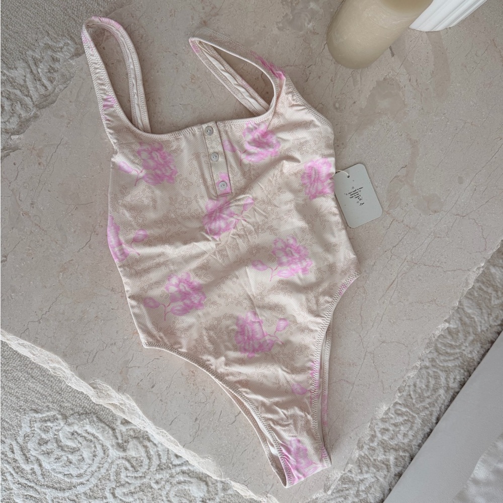 Frankie’s Bikinis X Pamela Anderson One Piece